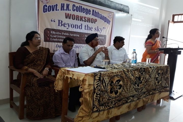 https://cache.careers360.mobi/media/colleges/social-media/media-gallery/22031/2019/6/4/Workshop of Government Kavyopadhyay Hiralal College Raipur_Others.jpg